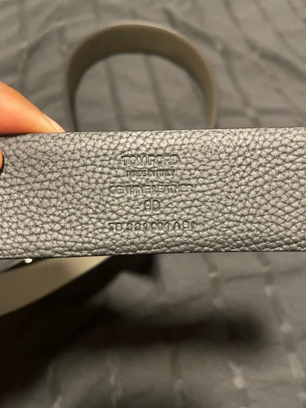 Tom Ford Gray/Black Reversible Pebbled Leather Belt with Silver T-Bar- Size 90